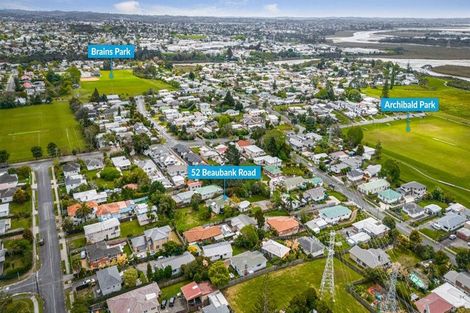 Photo of property in 52 Beaubank Road, Kelston, Auckland, 0602
