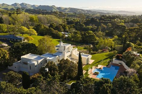 Photo of property in 168 Te Mata Peak Road, Havelock North, 4130