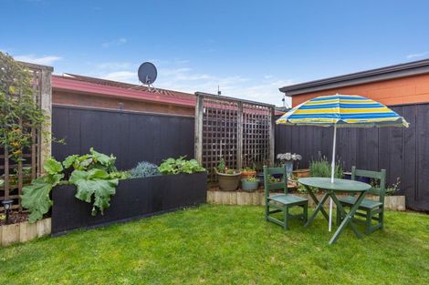 Photo of property in 1 Mangorei Road, Merrilands, New Plymouth, 4312