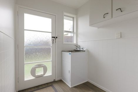 Photo of property in 18 Captain Scott Road, Glen Eden, Auckland, 0602