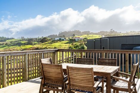 Photo of property in 194 Heatley Road, Whakapirau, Maungaturoto, 0583