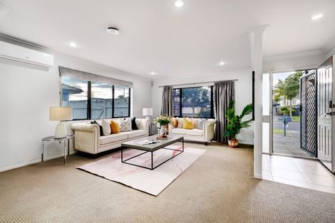 Photo of property in 16 Turnberry Drive, Wattle Downs, Auckland, 2103