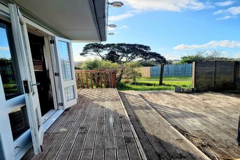 Photo of property in 23 Arrow Road, Forrest Hill, Auckland, 0620