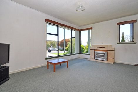 Photo of property in 1/22 Holland Road, Hillcrest, Auckland, 0627