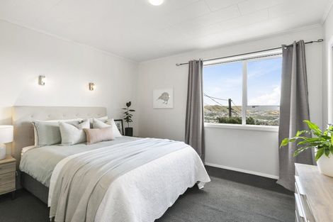 Photo of property in 15 Paparangi Crescent, Paparangi, Wellington, 6037