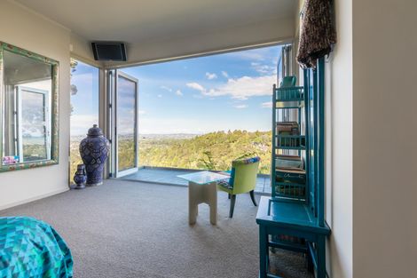 Photo of property in 70 Scenic Drive, Titirangi, Auckland, 0604