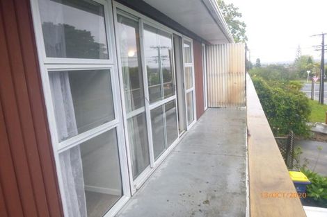 Photo of property in 1b/2 Divich Avenue, Te Atatu South, Auckland, 0610