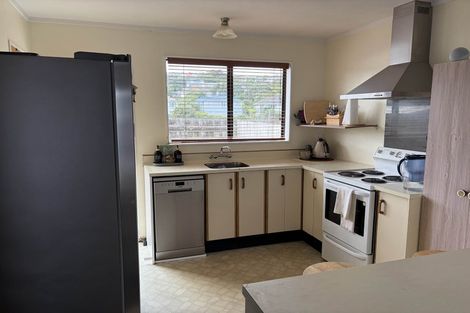 Photo of property in 39 Morere Street, Titahi Bay, Porirua, 5022