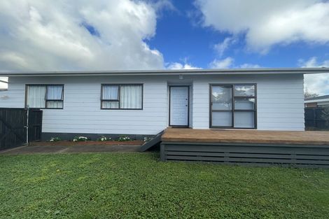 Photo of property in 94 Roberts Road, Te Atatu South, Auckland, 0610