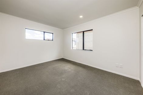 Photo of property in 15 Heidi Crescent, Flat Bush, Auckland, 2016