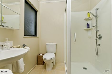 Photo of property in 1/40 Tui Glen Road, Birkenhead, Auckland, 0626
