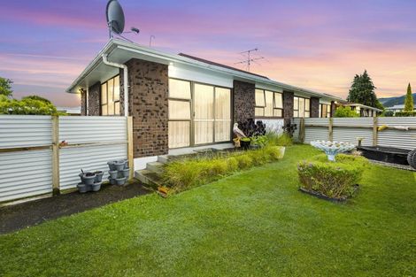 Photo of property in 2f1- Benzie Avenue, Elderslea, Upper Hutt, 5018