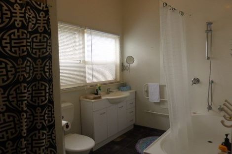 Photo of property in 79a Pleasant Road, Glen Eden, Auckland, 0602