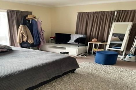 Photo of property in 70 Naylors Drive, Mangere, Auckland, 2022