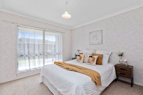 Photo of property in 92 Russley Drive, Mount Maunganui, 3116