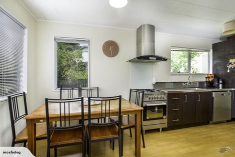 Photo of property in 24 Glenfinn Place, Massey, Auckland, 0614