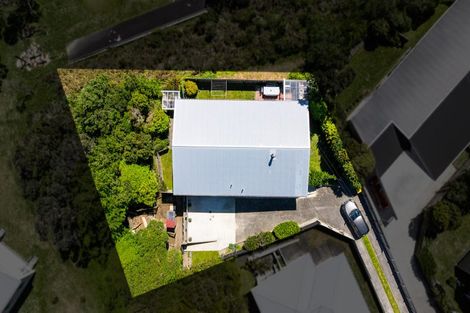 Photo of property in 11 Pauline Way, Paparangi, Wellington, 6037