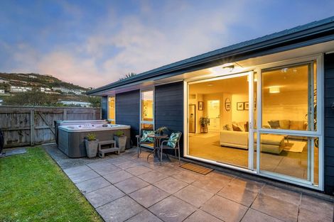 Photo of property in 1 Banks Boulevard, Whitby, Porirua, 5024
