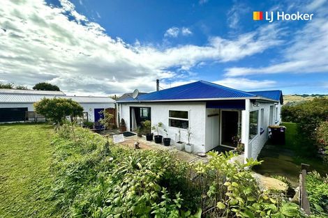 Photo of property in 1 Kowhai Street, Ravensbourne, Dunedin, 9022