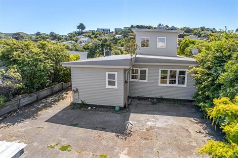 Photo of property in 34 Bassett Road, Johnsonville, Wellington, 6037