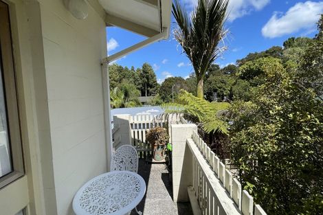 Photo of property in 4 Wyvern Place, Glenfield, Auckland, 0629