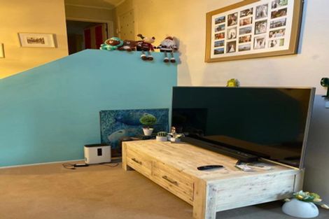 Photo of property in 3/40 Radiata Lane, Chatswood, Auckland, 0626