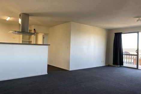 Photo of property in 10 Cloghan Close, Massey, Auckland, 0614