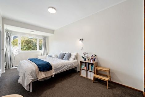 Photo of property in 2/18 Agra Crescent, Khandallah, Wellington, 6035