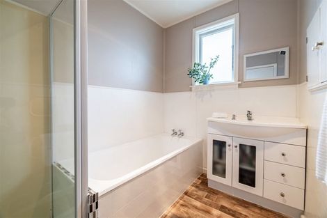 Photo of property in 375 Yaldhurst Road, Russley, Christchurch, 8042
