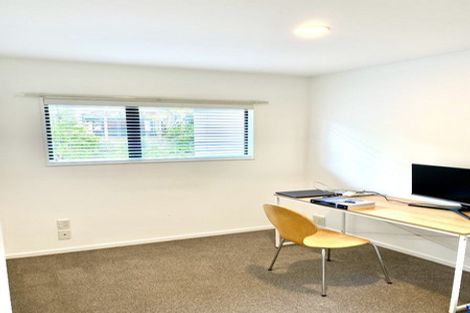 Photo of property in 3/42 Fields Parade, Oteha, Auckland, 0632