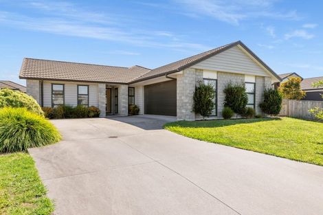 Photo of property in 11 Kahuparere Crescent, Pyes Pa, Tauranga, 3112