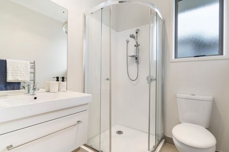 Photo of property in 5 Tee Point, Red Beach, 0932