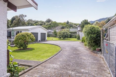 Photo of property in 15 Koromiko Road, Waikanae, 5036