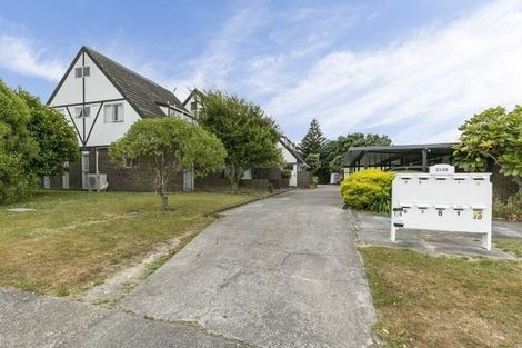 Photo of property in 3/31 Mana Avenue, Titahi Bay, Porirua, 5022