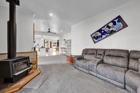Photo of property in 1288 Normanby Road, Manaia, Hawera, 4678