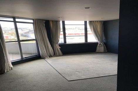 Photo of property in Grandstand Apartments, 10/80u Kent Terrace, Mount Victoria, Wellington, 6011