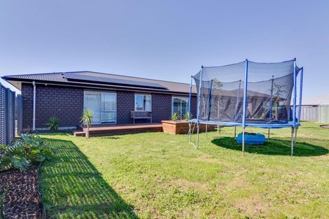 Photo of property in 1 Routhan Way, Carterton, 5713