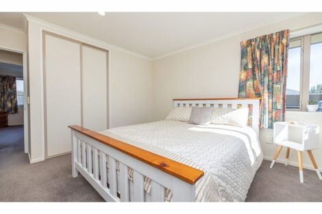 Photo of property in 13 Parkinson Place, Woodend, 7610