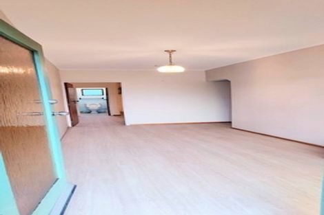 Photo of property in 41 Miltonia Avenue, Te Atatu South, Auckland, 0610