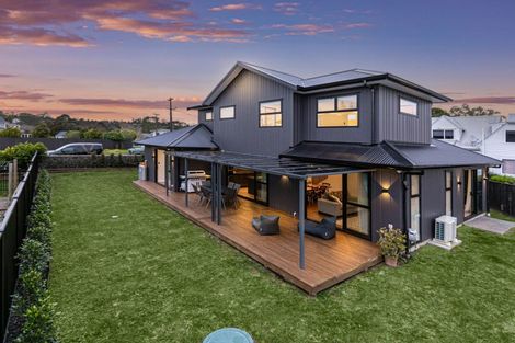 Photo of property in 2a Roland Road, Greenhithe, Auckland, 0632