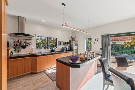 Photo of property in 1 Strachan Way, Highbury, Palmerston North, 4412