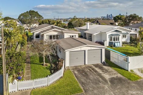 Photo of property in 63 Bayswater Avenue, Bayswater, Auckland, 0622