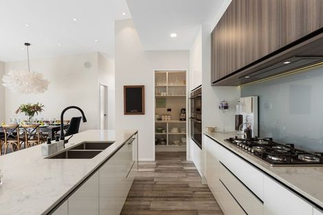 Photo of property in 7 Syd Grant Crescent, Orewa, 0931
