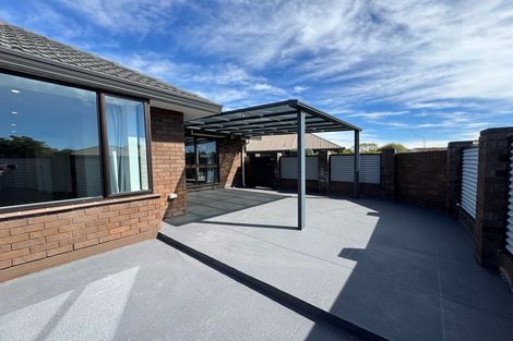 Photo of property in 2 Pyatt Place, Redwood, Christchurch, 8051