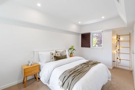 Photo of property in 93 Holly Road, St Albans, Christchurch, 8014