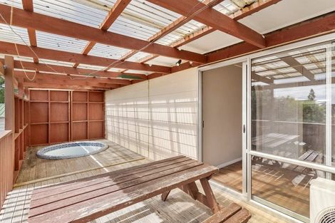 Photo of property in 10 Siska Place, Wattle Downs, Auckland, 2103