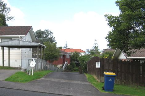 Photo of property in 6 Kemp Road, Massey, Auckland, 0614