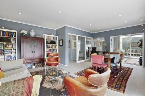 Photo of property in Kingsgate Flats, 10 Austin Street, Mount Victoria, Wellington, 6011