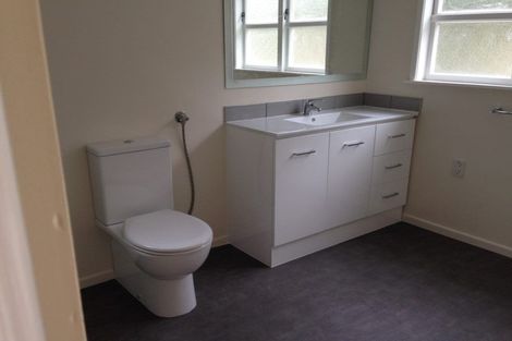 Photo of property in 16 Cliff Street, Onerahi, Whangarei, 0110