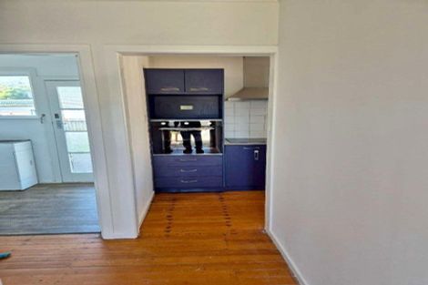 Photo of property in 10 Harry Ward Place, Henderson, Auckland, 0610